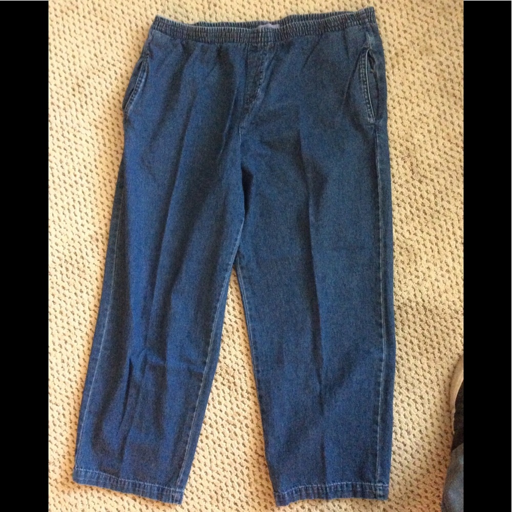 💙 3 for $15. Laura Scott Jeans, ankle length, elastic waist.